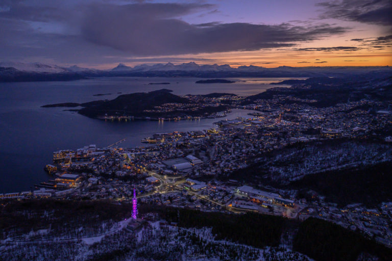 The winter day makes its exit in shades of blue and gold in Harstad © Arne Widding