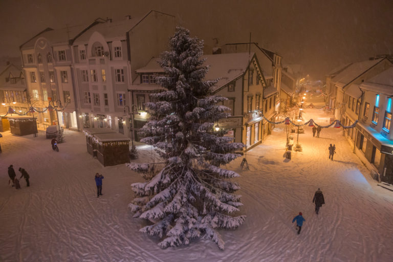 Christmas atmosphere on its way into Harstad © Arne Widding