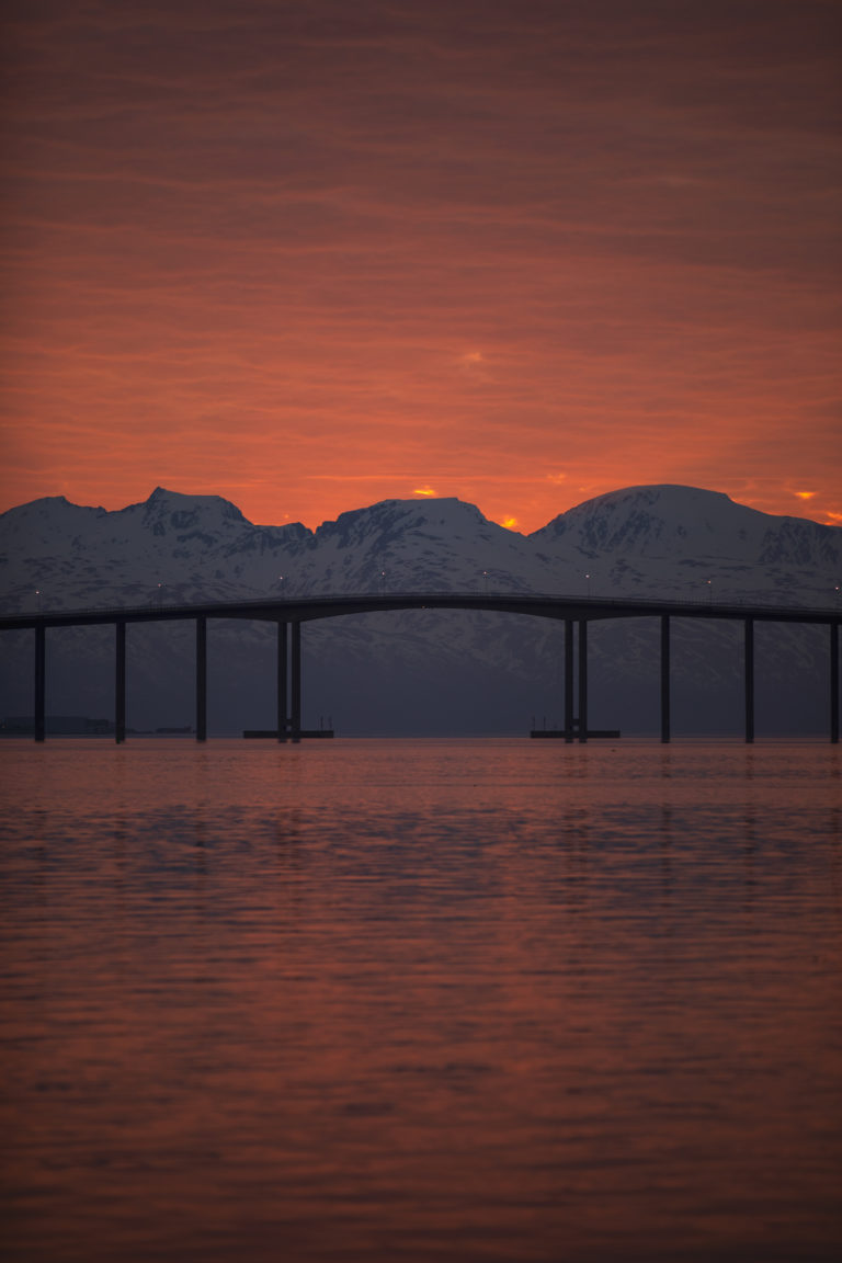 May evening with sunset towards the island of Ringvassøy. The night is short, and the midnight sun is just around the corner © David Jensen / @jensenmedia