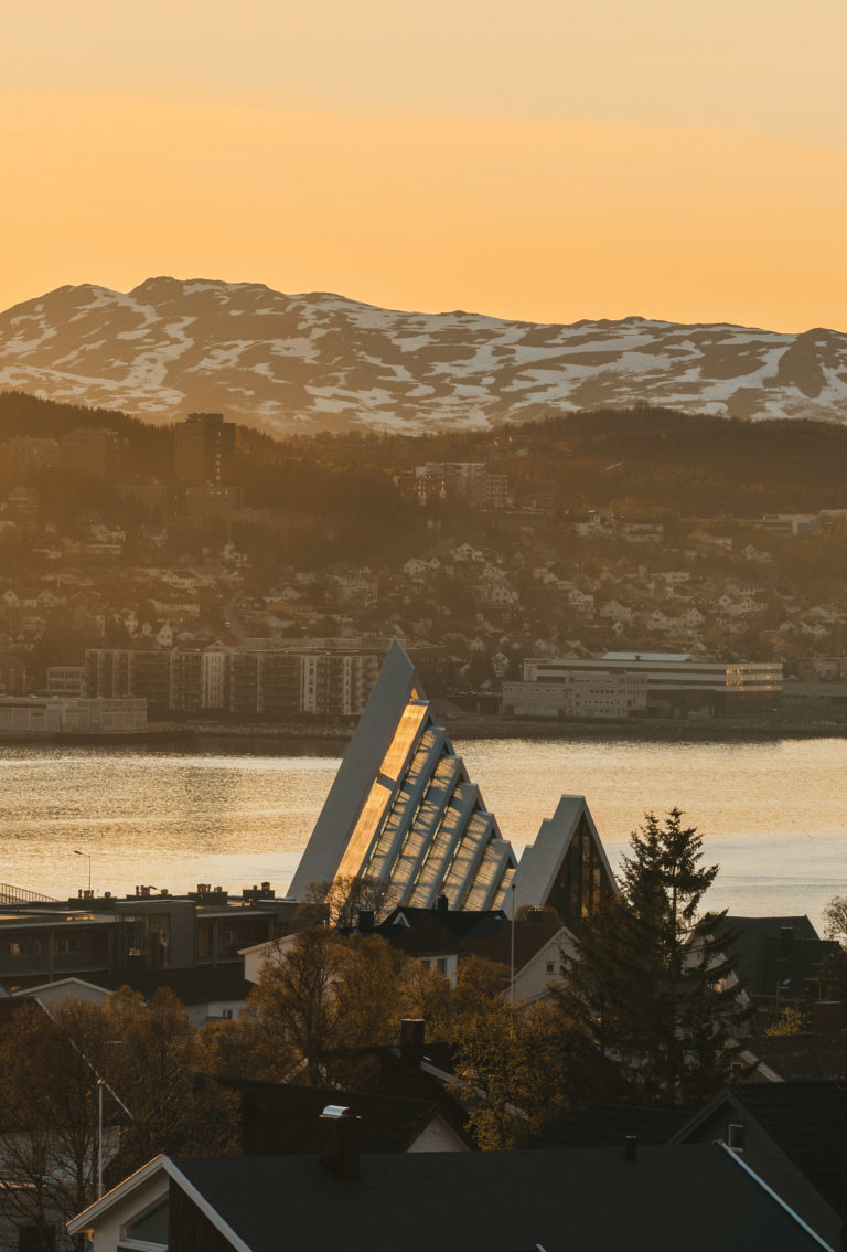 Early summer evening with light and shadows on the Arctic Cathedral © David Jensen / @jensenmedia