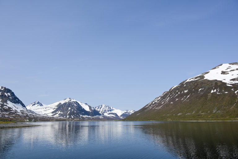A radiant day at Lauksundet as spring turns into summer © Knut Hansvold