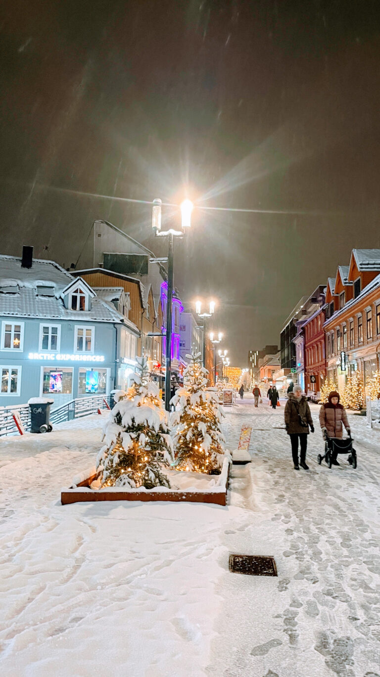 When the heating under Storgata’s cobblestones gave out around Christmas 2024, the street turned especially wintry. © Knut Hansvold