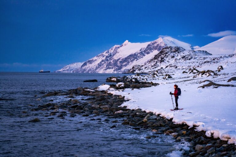 At the northern end of the Lyngen Peninsula in winter light © Petr Pavlíček