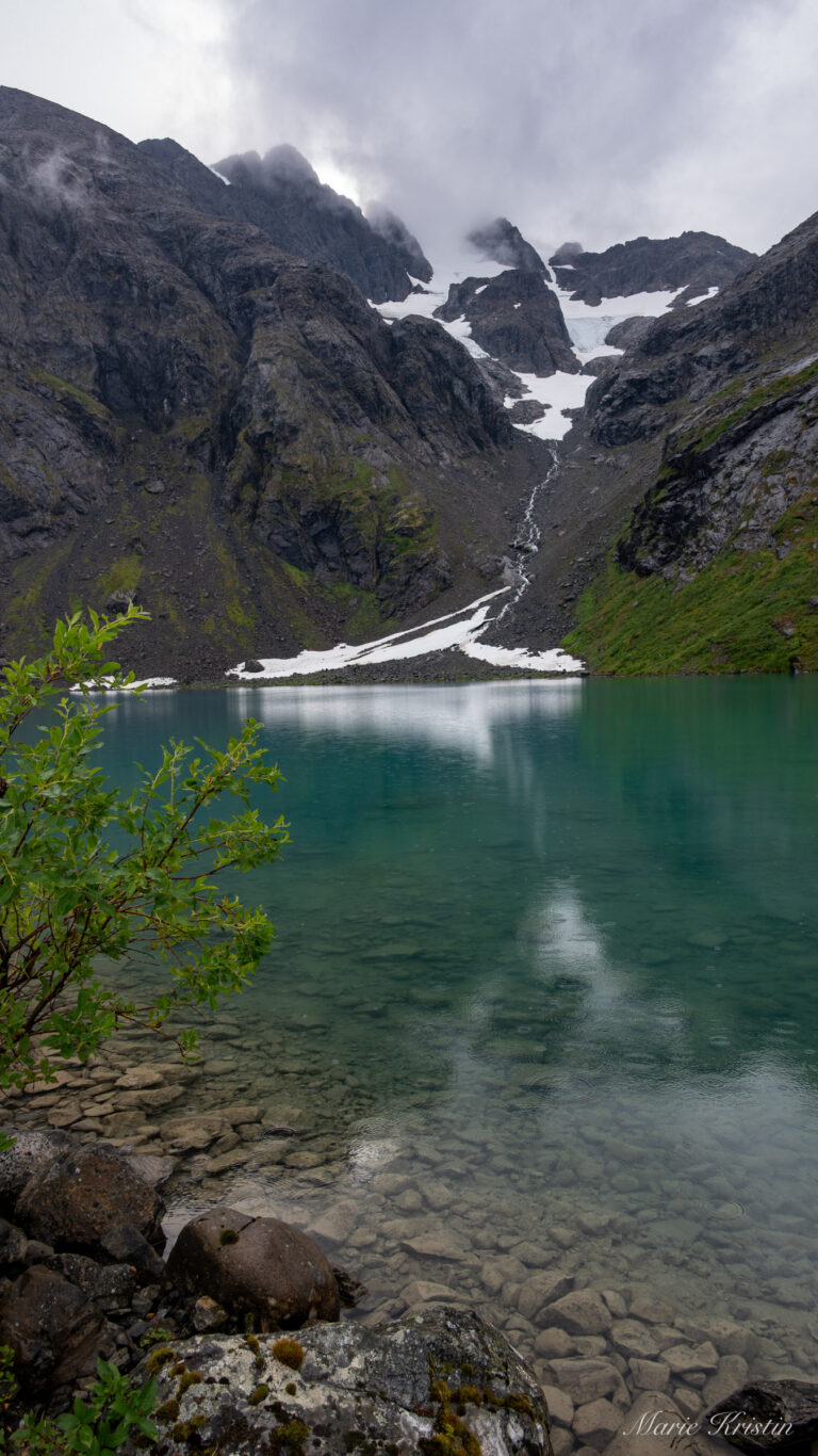 The ice landscape at Lake Isbuktvannet near Skjervøy © Marie Angelsen